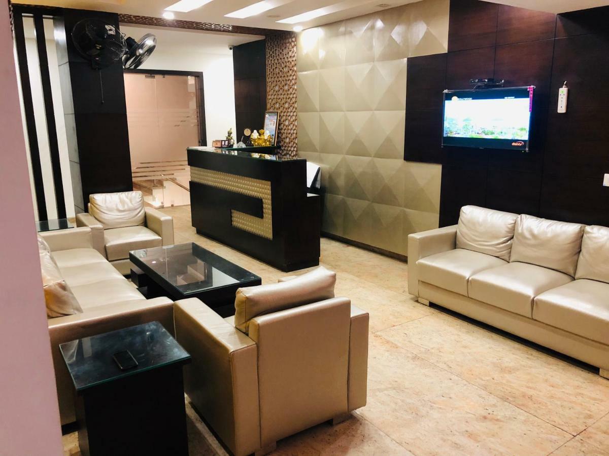 Hotel Royal Palace Hapur 外观 照片